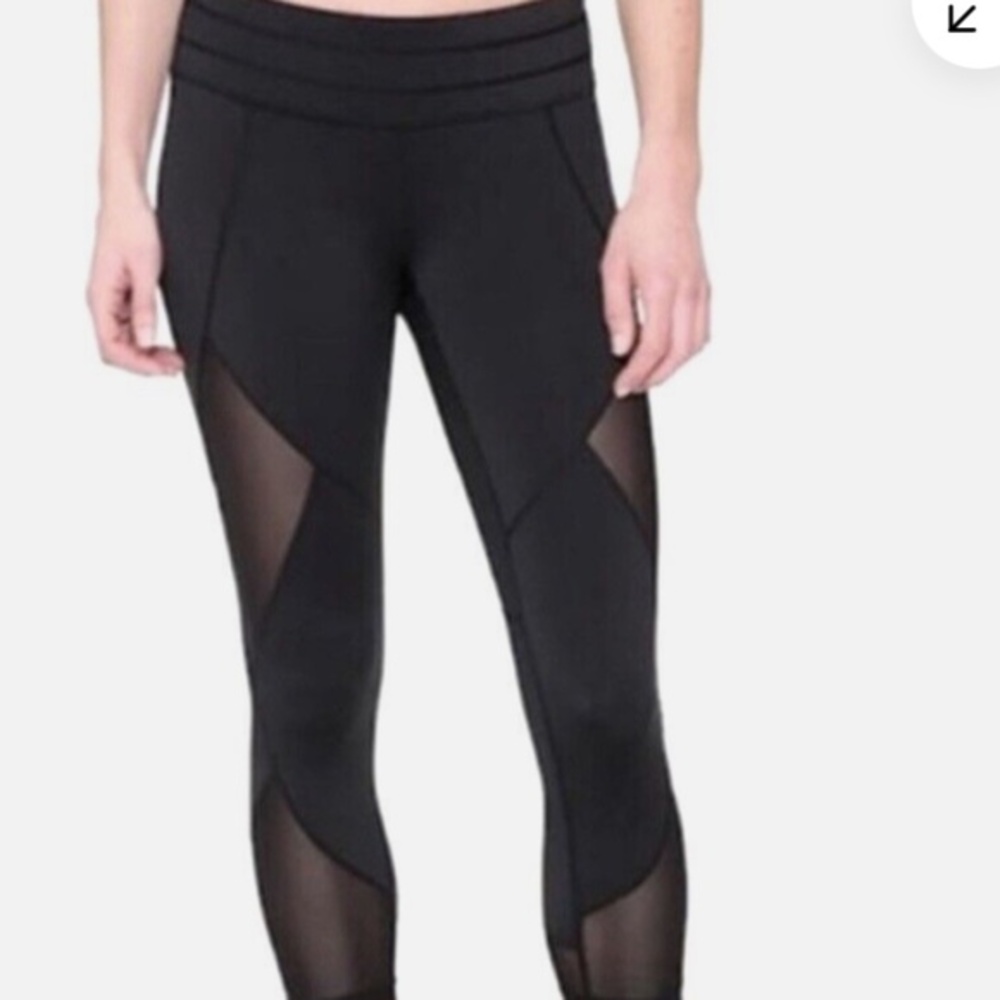 Athleta Mesh Sonar Cropped Active Workout Black‎ Leggings - Size M. - Picture 9 of 9
